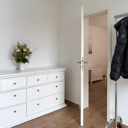 Haffhaus 1, Ferienwohnung V Apartamento Zirchow
